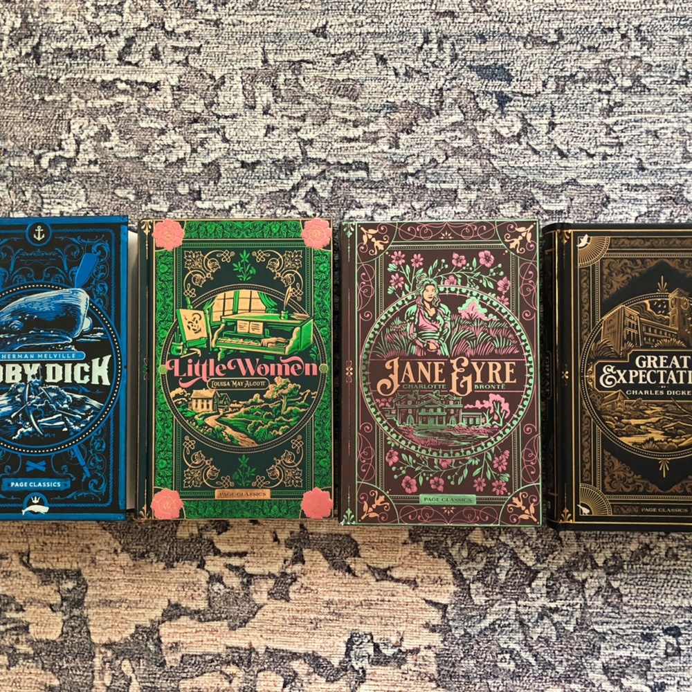NWT Classic Deluxe Edition Books (Lot of 4!)